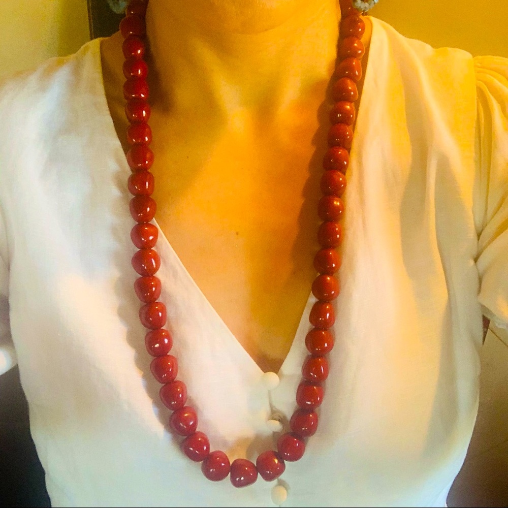 Vintage red beads necklace